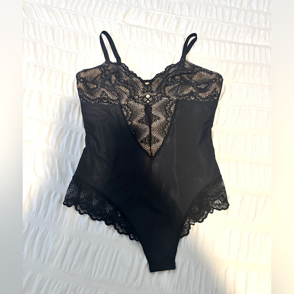 Pinsy black lace sculpting bodysuit
